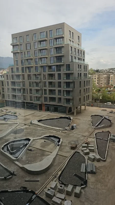 Tirane, shitet nga Pronari, pa-komision apartament 1+1+Ballkon Kati 2, 64 m² 155.000 € (PARKIM, Bulevardi Barjam Curri, Kompleksi Golden Gate Tirane)