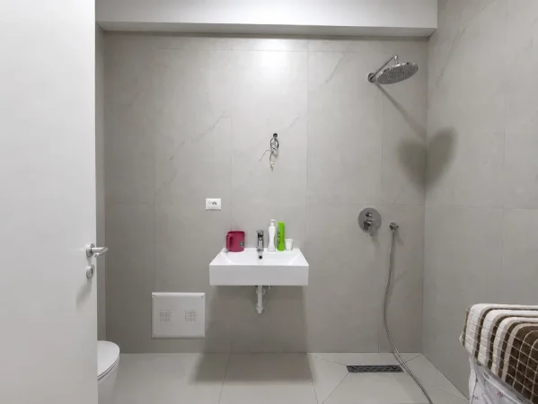 🏠SHITET: 1+1 +1 Post Parkimi 📍Fresk (Rezidenca Oxa) - 105,000€ - Orientim JUG🌞 - Pallat V.2026 - K.1 - Sp.49m² || Mundesi Blerje me Kredi🔥