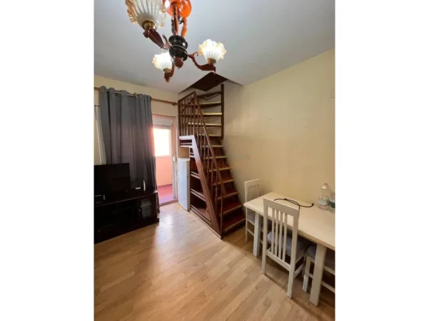 Tirane, shitet apartament 2+1+Ballkon Kati 3, 70 m² 155.000 € (Rruga e Elbasanit)