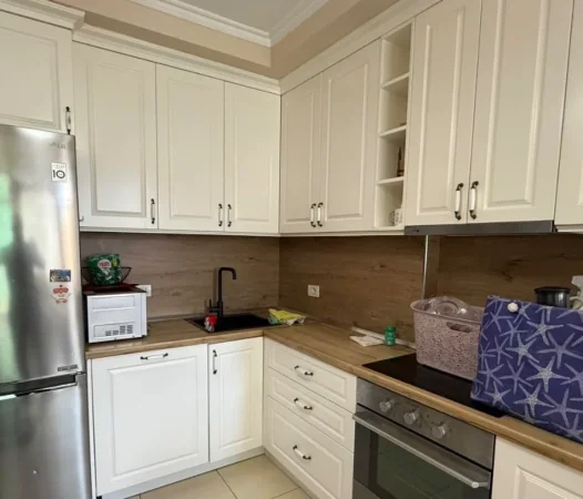 Tirane, jepet me qera apartament 2+1 , 96 m² 750 € 