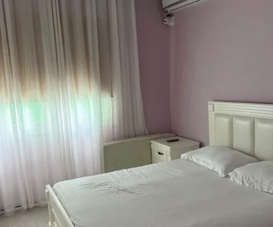 Tirane, jepet me qera apartament 2+1 , 96 m² 750 € 