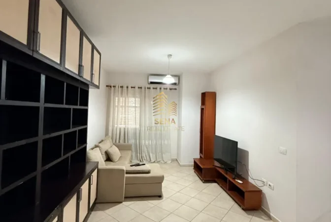 Tirane, jepet me qera apartament 2+1+Ballkon Kati 1, 100 m² 500 € (Yzberisht)