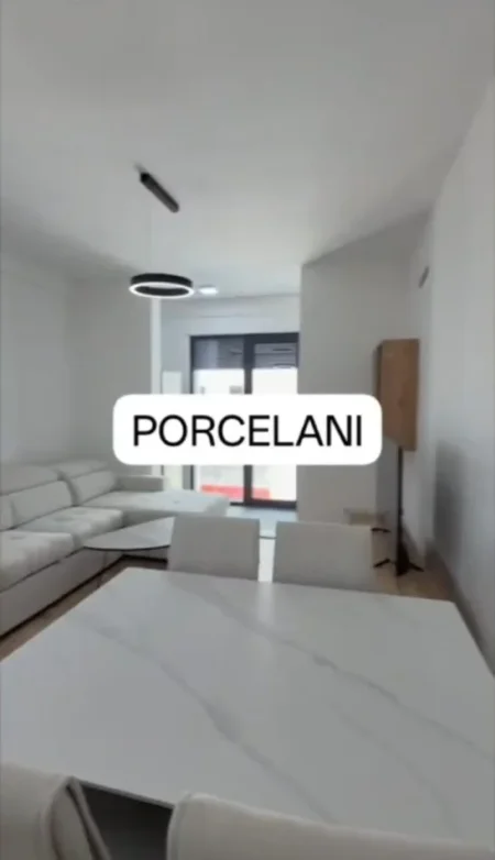 Tirane, jepet me qera apartament 1+1 Kati 1, 68 m² 620 € (Rezidenca Porcelani)