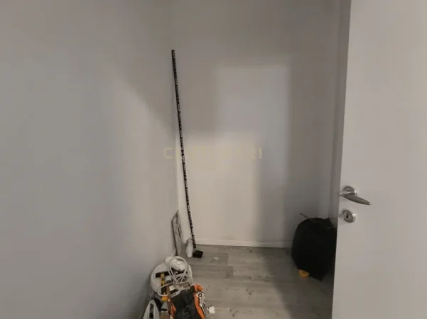 Tirane, jepet me qera apartament 1+1 Kati 9, 77 m² 500 € (Yzberish)