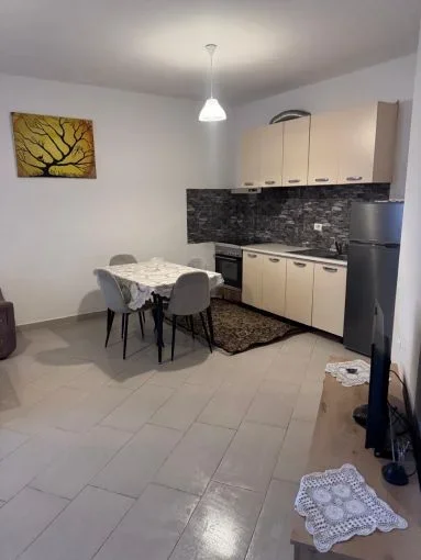 Tirane, jepet me qera apartament 1+1+Aneks+Ballkon Kati 3, 77 m² 380 € (kashar)