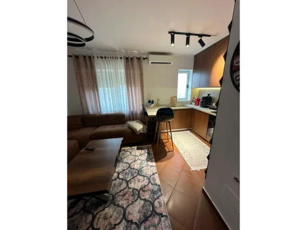 Tirane, shitet apartament 1+1 Kati 5, 63 m² 135.000 € (Ali Demi)