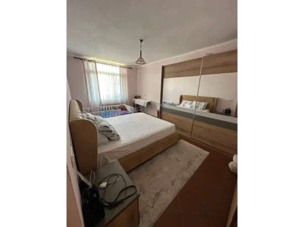 Tirane, shitet apartament 1+1 Kati 5, 63 m² 135.000 € (Ali Demi)
