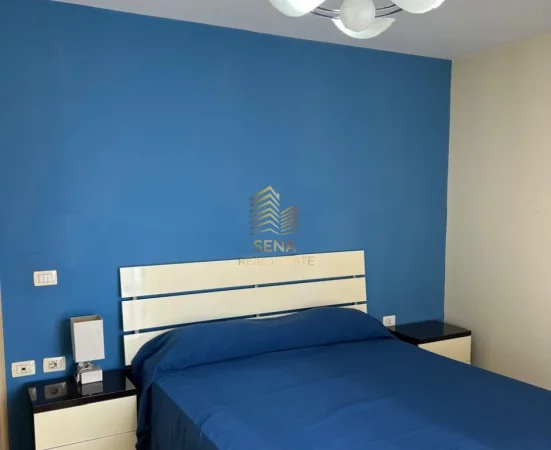 Tirane, jepet me qera apartament 2+1+Ballkon Kati 4, 114 m² 700 € (Pazari i Ri)