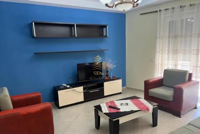 Tirane, jepet me qera apartament 2+1+Ballkon Kati 4, 114 m² 700 € (Pazari i Ri)