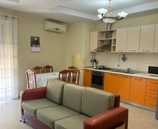 Tirane, jepet me qera apartament 2+1+Ballkon Kati 4, 114 m² 700 € (Pazari i Ri)