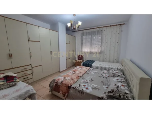 Tirane, jepet me qera apartament 1+1 Kati 5, 60 m² 450 € 