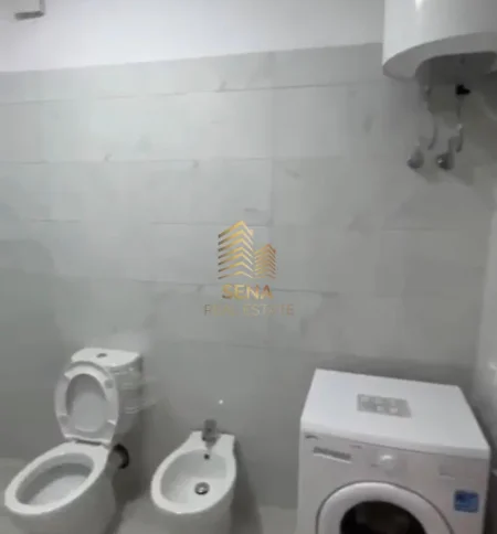 Tirane, jepet me qera apartament 1+1+Ballkon Kati 1, 65 m² 500 € (Astir, Kompleksi Jolla)