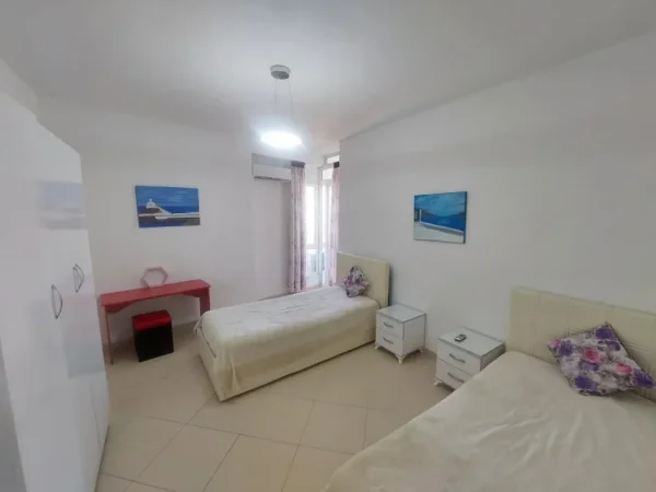 Tirane, jepet me qera apartament 2+1 Kati 3, 90 m² 0 € (21 Dhjetori)
