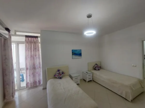 Tirane, jepet me qera apartament 2+1 Kati 3, 90 m² 0 € (21 Dhjetori)