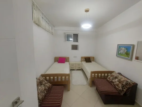 Tirane, jepet me qera apartament 2+1 Kati 3, 90 m² 0 € (21 Dhjetori)