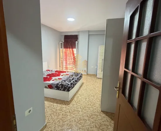 Tirane, jepet me qera apartament 1+1+Ballkon Kati 1, 76 m² 500 € (Kodra e Diellit)