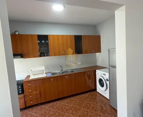 Tirane, jepet me qera apartament 1+1+Ballkon Kati 1, 76 m² 500 € (Kodra e Diellit)
