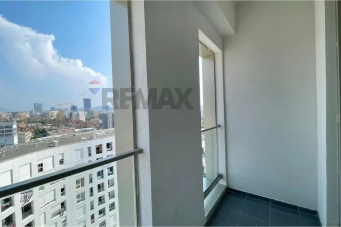 Tirane, jepet me qera apartament 1+1+Ballkon Kati 10, 65 m² 530 € (Siri kodra)