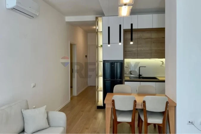 Tirane, jepet me qera apartament 1+1+Ballkon Kati 10, 65 m² 530 € (Siri kodra)