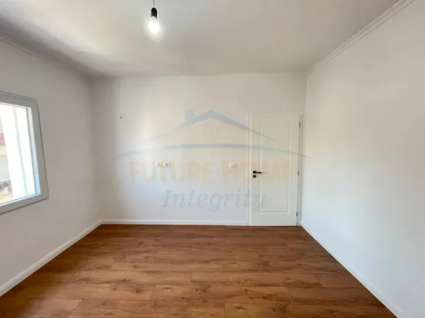 Tirane, shitet apartament 1+1 Kati 3, 60 m² 160.000 € (SHKOLLA E KUQE)