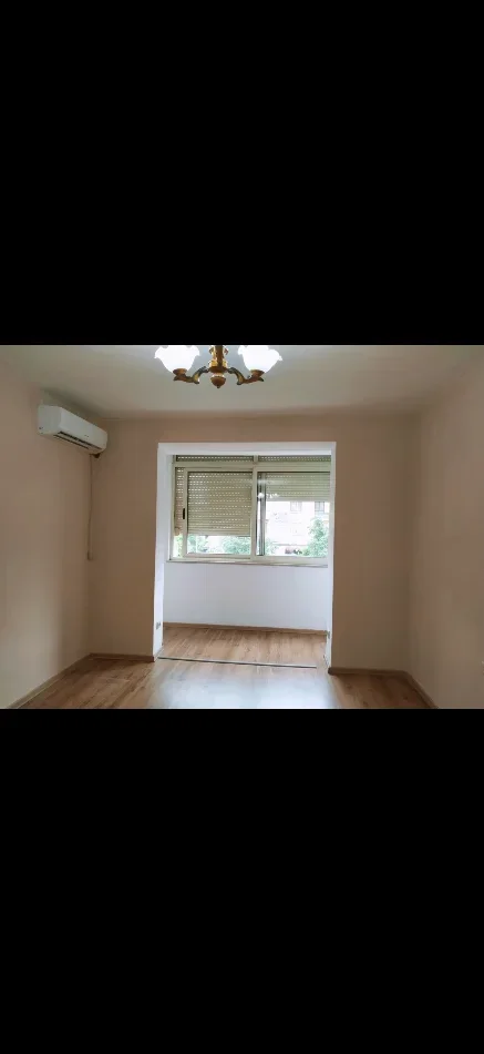 Jepet me qera apartament 1+1+Ballkon Kati 2, 50 m² 50.000 leke, (Rruga Muhamet Gjollesha, afer kryqezimit te 21 Dhjetorit dhe rruges Myslym Shyri)