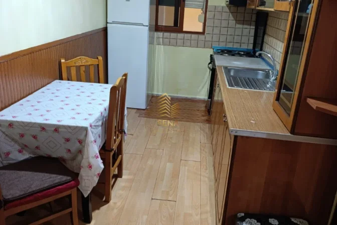 Tirane, jepet me qera apartament 2+1+Ballkon Kati 3, 80 m² 500 € (Don Bosko)