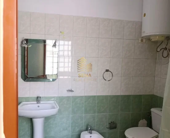 Tirane, jepet me qera apartament 2+1+Ballkon Kati 3, 80 m² 500 € (Don Bosko)
