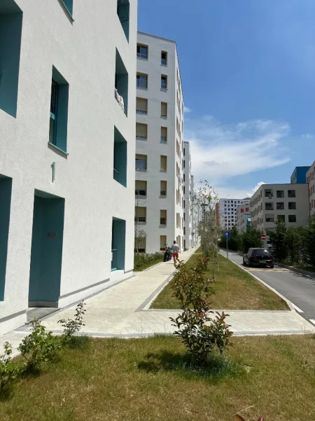 Tirane, jap me qera 2+1, 80 m² 55.000 leke (Ali Demi)