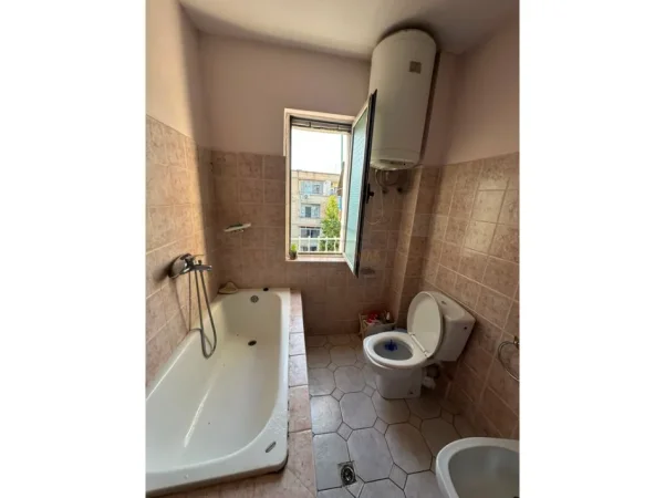 Tirane, shitet apartament 1+1 Kati 5, 63 m² 135.000 € (ALI DEMI)