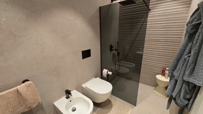 Vlore, shitet apartament 2+1 Kati 0, 77 m² 550.000 € (Palase)