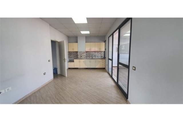 Tirane, jepet me qera apartament 2+1 Kati 7, 115 m² 400 Euro (Astir)