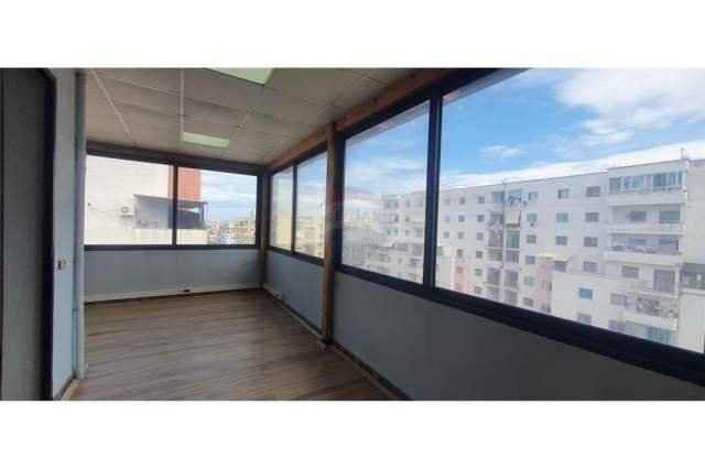 Tirane, jepet me qera apartament 2+1 Kati 7, 115 m² 400 Euro (Astir)