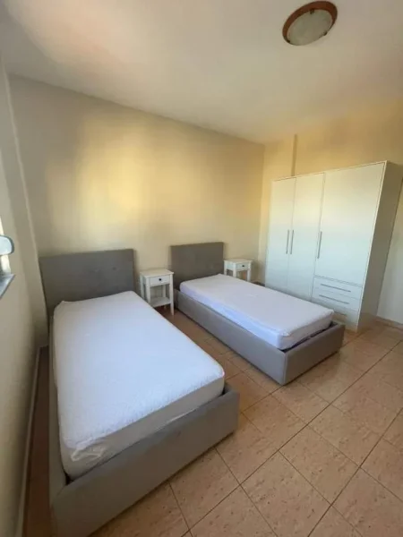 Tirane, jepet me qera apartament 2+1+BLK Kati 7, 106 m² 750 Euro  QENDER