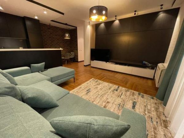 Tirane, jepet me qera apartament 2+1+BLK Kati 4, 100 m² 1.000 Euro (Rruga Panorama)