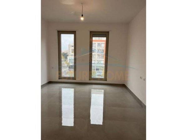 Tirane, jepet me qera apartament 1+1 Kati 2, 73 m² 500 Euro (Zogu i Zi)