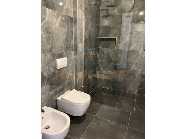 Tirane, jepet me qera apartament 1+1 Kati 2, 73 m² 500 Euro (Zogu i Zi)