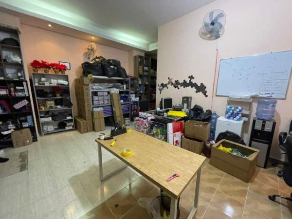 Tirane, shitet dyqan 62 m² 112.500 Euro (5 Maji)