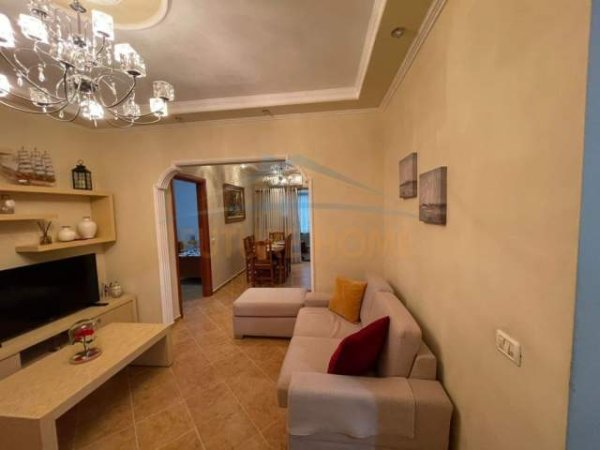 Tirane, shitet apartament 2+1 Kati 3, 79 m² 105.000 Euro (Aleksander Moisiu)