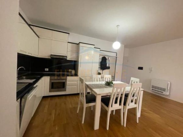 Tirane, jepet me qera apartament 2+1+BLK Kati 6, 109 m² 650 Euro (Kopshti Botanik)