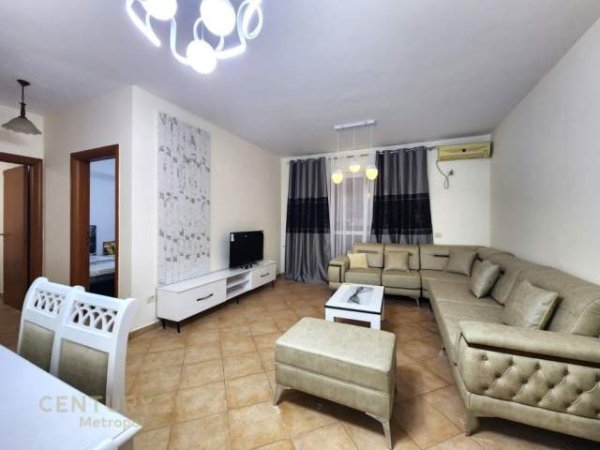 Tirane, jepet me qera apartament Kati 8, 100 m² 700 Euro (myslym shyre)