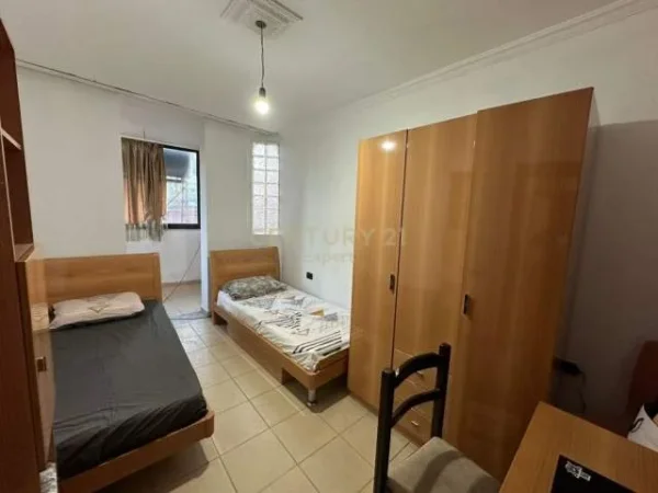 Tirane, jepet me qera apartament 100 m² 600 Euro
