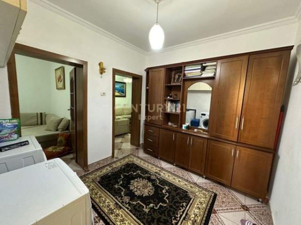 Tirane, jepet me qera apartament 100 m² 600 Euro