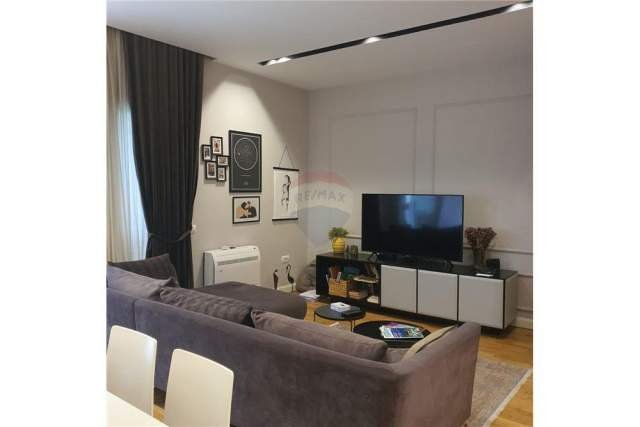 Tirane, jepet me qera apartament 1+1+BLK Kati 1, 70 m² 142.000 Euro (Kopshti Botanik)