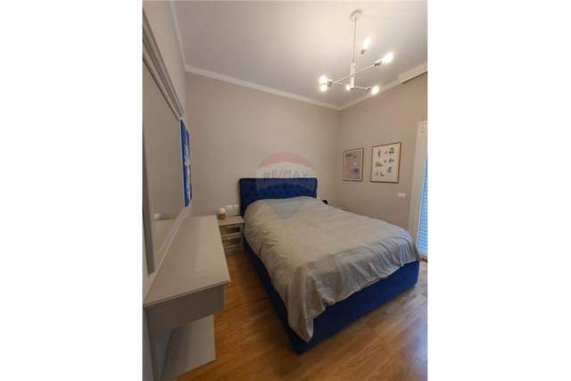 Tirane, jepet me qera apartament 1+1+BLK Kati 1, 70 m² 142.000 Euro (Kopshti Botanik)