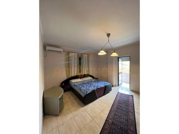 Tirane, jepet me qera apartament 2+1 Kati 3, 110 m² 450 Euro (Ali Demi)
