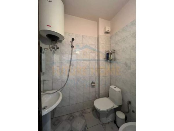 Tirane, jepet me qera apartament 2+1 Kati 3, 110 m² 450 Euro (Ali Demi)