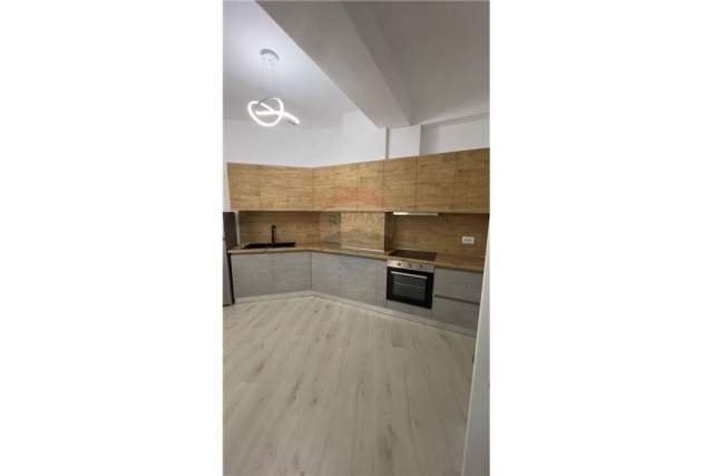 Tirane, jepet me qera apartament 2+1 Kati 8, 80 m² 450 Euro (Rruga Teodor Keko)