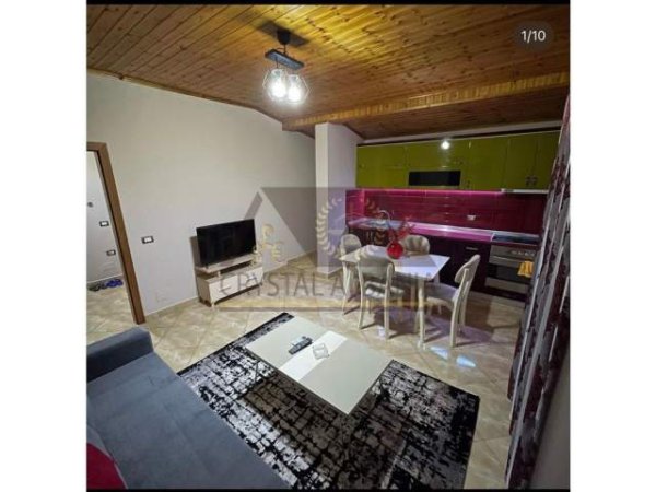 Tirane, jepet me qera apartament 1+1+A Kati 5, 70 m² 400 Euro