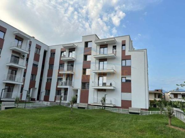 Tirane, jepet me qera ambjent biznesi Kati 4, 450 m² 6.000 Euro (UNAZA E RE)