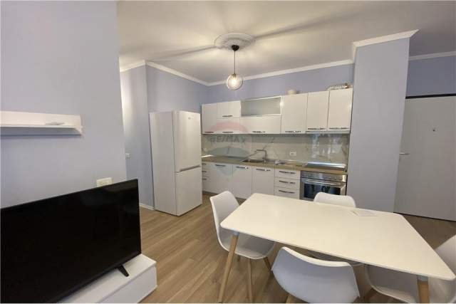 Tirane, jepet me qera apartament 2+1 87 m² 550 Euro (Fiori Di Bosko)